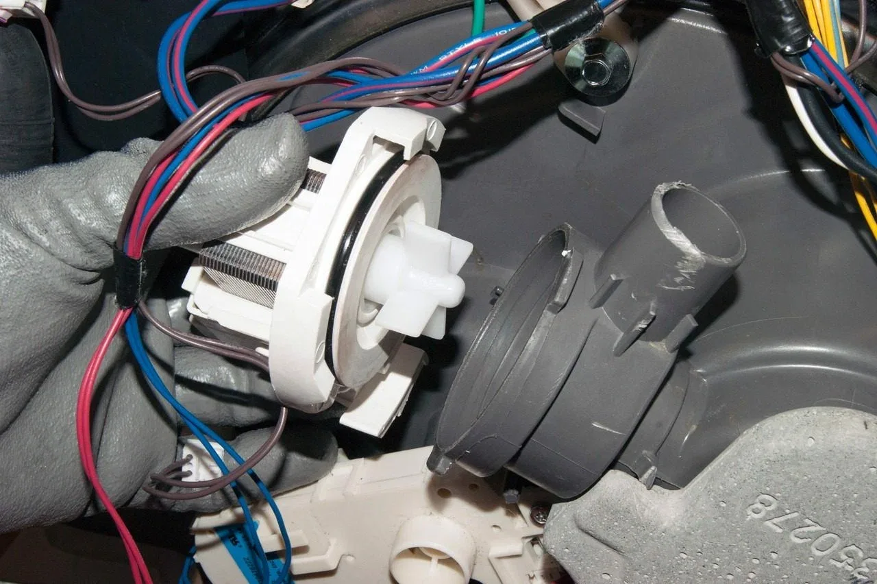 <span style="font-weight: bold;">Неисправность насоса</span>